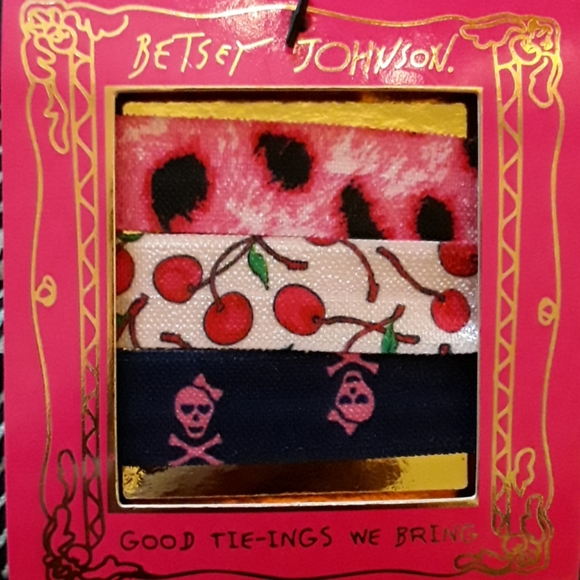 Betsey Johnson Flannel PJ Gift Set, NWT - Picture 3 of 4